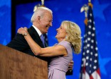 Người vợ được Joe Biden năm lần cầu hôn mới thành công