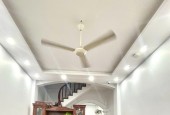 Tân mai nhà đẹp 38m2-4t ở luôn chỉ 3 tỷ 35,lh 0987136162