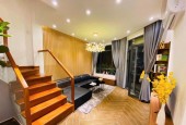 Cần bán căn góc Dương Quảng Hàm, Gò Vấp 4 tầng 4PN xe 7 chổ ngủ trong nhà thuận tiện kinh doanh cho thuê
