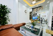 NHÀ ĐẸP 4 TẦNG DT:40M2 4 P NGỦ GIÁ: HƠN TỶ CHỈ 5 M RA ÔTÔ + FULL NỘI THẤT SANG XỊN - CẠNH NHÀ CÓ HỒ, SÂN BÓNG, SÂN tennis , NHIỀU TRƯỜNG HỌC