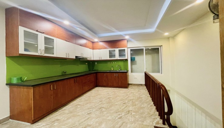 Bán Nhà Phố Trung Kính Quận Cầu Giấy. 69m Xây 6 Tầng Mặt Tiền 5m Nhỉnh 10 Tỷ. Cam Kết Ảnh Thật Mô Tả Chính Xác. Chủ Cần Thanh Khoản Nhanh. Giá Chốt
