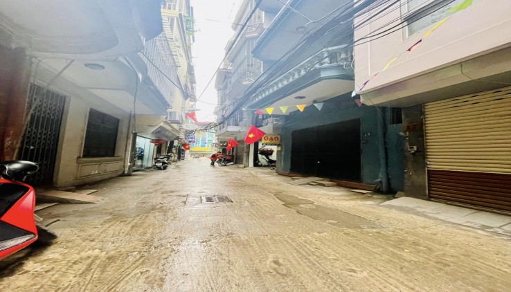 Bán Nhà Phố Trung Kính Quận Cầu Giấy. 69m Xây 6 Tầng Mặt Tiền 5m Nhỉnh 10 Tỷ. Cam Kết Ảnh Thật Mô Tả Chính Xác. Chủ Cần Thanh Khoản Nhanh. Giá Chốt