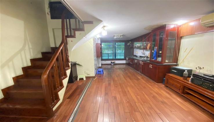 Bán Nhà Mặt Phố Thụy Khuê Quận Tây Hồ. Sổ 35m Thực Tế 41m Xây 6 Tầng Mặt Tiền 4.4m Nhỉnh 12 Tỷ. Cam Kết Ảnh Thật Mô Tả Chính Xác. Chủ Muốn Thanh