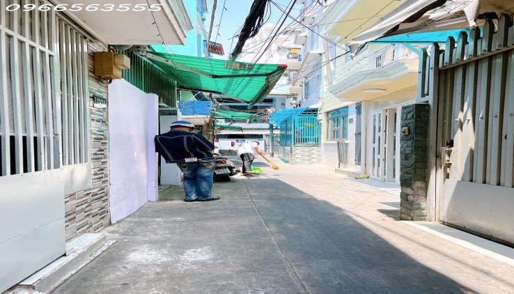 Quận 4 , không Quy hoạch - Tôn Đản - 45m2- 2 lầu- giá bán 3.4 tỷ