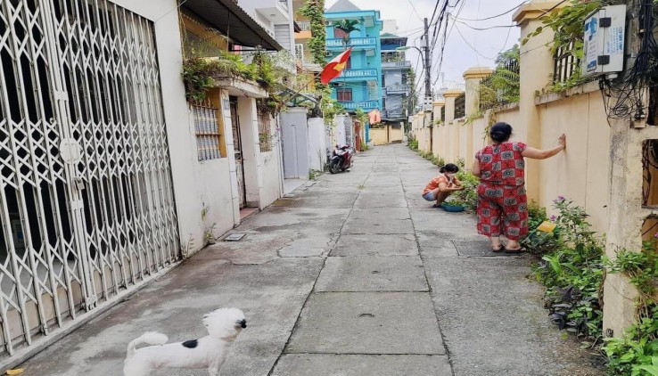 98m Giá Giao Dịch Hơn 11 Tỷ Phố Hoàng Quốc Việt Trung Tâm Cầu Giấy. Ô Tô Tải Đỗ Cửa. Kinh Doanh Hay Làm Văn Phòng Đều Ổn. Vị Trí Đẹp Đầu Tư Lâu Dài
