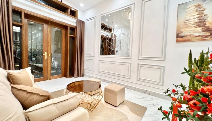 Bán Nhà Đại La 33m. 4 Tầng, Ngõ Ba Gác Tránh . Giá TL 5.65 tỷ