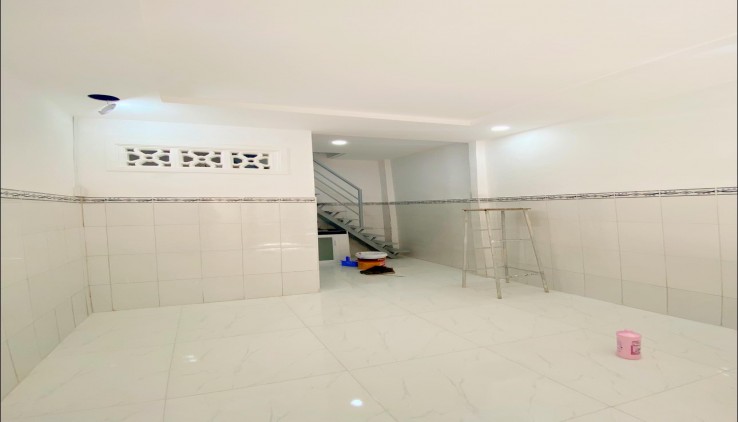 TÂN BÌNH. Võ Thành Trang 63m2.NGANG 4,2M. 6TY6.HEM OTO