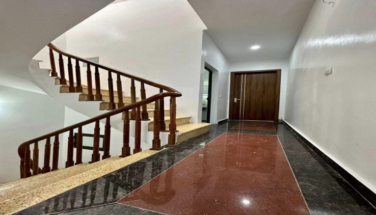 CHỦ BÁN GẤP NHÀ GIÁP NHỊ, 44M, 5 TẦNG,4 NGỦ, NHÀ ĐẸP, NHỈNH 3.9 TỶ