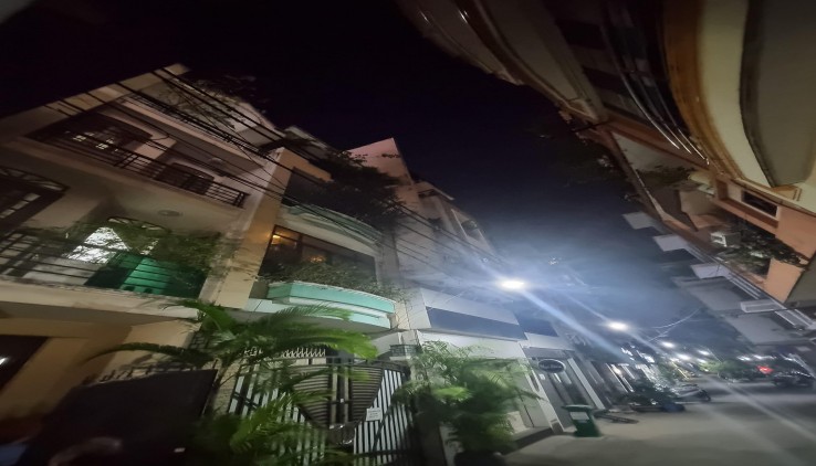 Nhà hẻm xe hơi ngay trường tiểu học Trần Quang Diệu, Q3, 30m2, 4 tầng, giá 5,95 tỉ