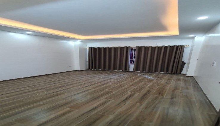 NHÀ ĐỊNH CÔNG THƯỢNG DT 45M 5TẦNG MT 3.8M TẦM 5 TỶ 2 MẶT THOÁNG - 20M RA Ô TÔ TRÁNH