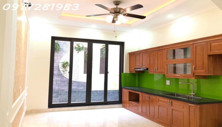 Nhà đẹp Trịnh Văn Bô keo dài, ô tô kinh doanh, giá 4.x tỷ