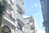 Hiếm, Bán Nhà Khu VIP số 1 Nguyễn Văn Cừ, Ngõ 560 Phân Lô hàng không, Oto tránh, 4 tầng dân xây giá 6.x tỷ