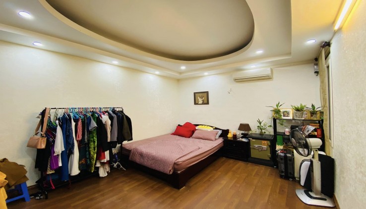 Bán Nhà Phố Nguyễn Ngọc Vũ Quận Cầu Giấy. 120m Xây 9 Tầng Mặt Tiền 9.2m Giá Ngoài 22 Tỷ. Cam Kết Ảnh Thật Mô Tả Chính Xác. Chủ Thiện Chí Bán. Giá