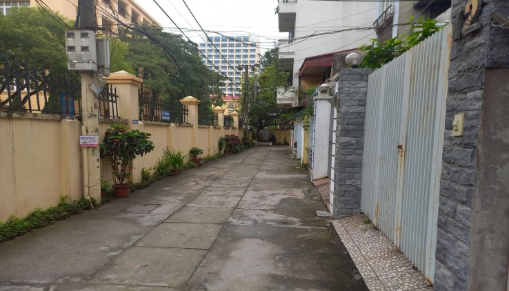 Bán Nhà Phố Hoàng Quốc Việt Quận Cầu Giấy. 195m Mặt Tiền 7,3m Nhỉnh 23 Tỷ. Cam Kết Ảnh Thật Mô Tả Chính Xác. Chủ Cần Thanh Khoản Nhanh Chia Tiền Cho