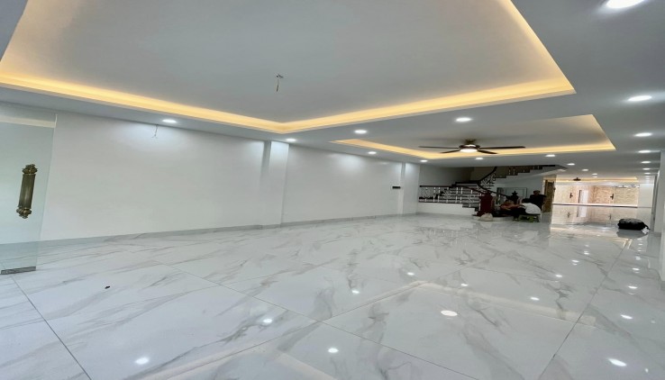 Hàng Xóm Đại Học Bách Khoa, Siêu Phẩm Phố Trần Lê Thanh Nghị, 118M x 6T. Giá 31 tỷ.