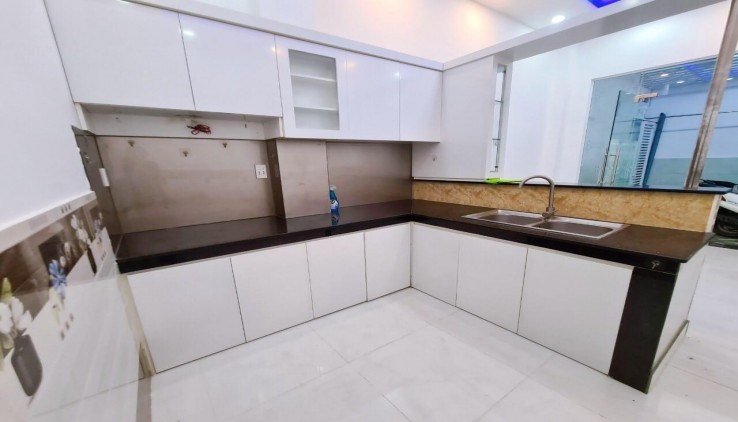 Bán nhà Nguyễn Phi Khanh, gần 50m2 đất, tiện xây mới, giá chỉ 5,3 tỉ