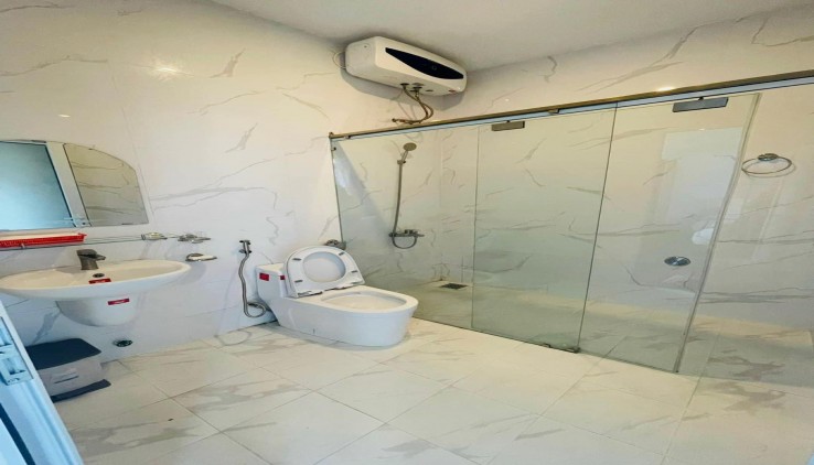 Bán khách sạn mặt tiền đường Đồng Tâm P4 Đà Lạt