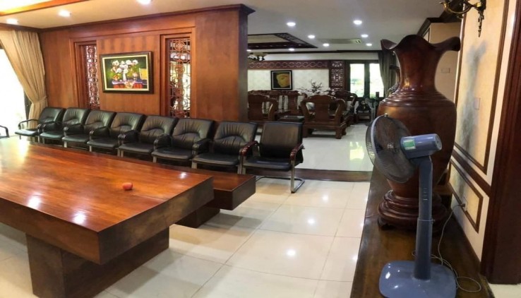 Bán Siêu Biệt Thự Phố Định Công, Quận Hoàng Mai, 200m x 5T, Mt 13m. Giá hơn 55 tỷ.