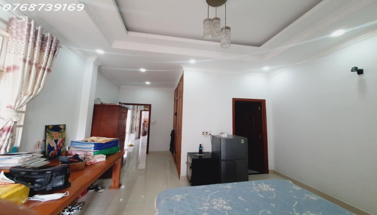 HXH - KHÔNG LỖI - KHÔNG QUY HOẠCH - KHÔNG LỘ GIỚI
NGANG 5M - 98M2 - 3 PHÒNG NGỦ, GARA OTO - CHỈ 7.2 TỶ
ĐƯỜNG 33 KHU VIP ĐỖ XUÂN HỢP - PHƯỚC LONG B