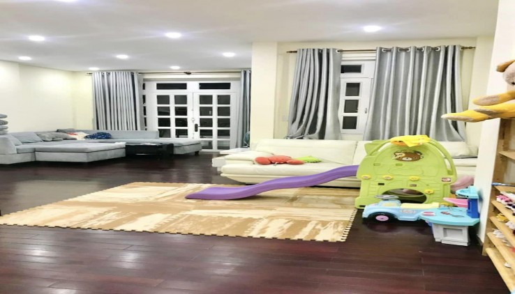 Bán Nhà Đường Phạm Văn Đồng, Thủ Đức, DT 79M2, 3T, HXH Tránh, Giá Chỉ Hơn 6 Tỷ, Sổ Sang Tên Ngay