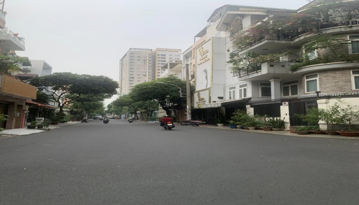 Bán nhà HXH Nguyễn Trọng Tuyển, Tân Bình. 4.2 x 20. 5 Tầng. HĐ 30tr/thg. Giá bán 16 tỷ TL.