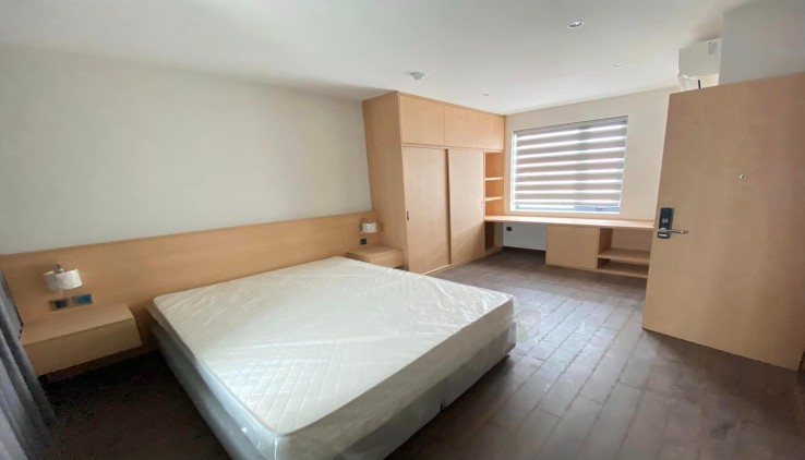 Bán Gấp! Tòa Nhà Vip Quận Ba Đình, Phố Đào Tấn, 82m x 10T, Mt 7m. Giá 34.5 tỷ.