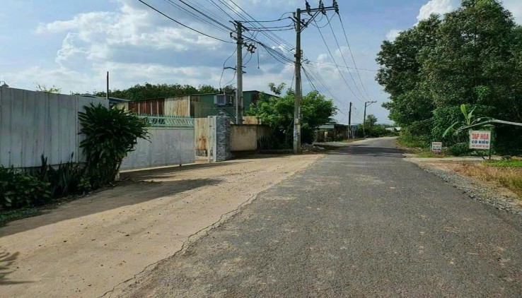 Bán nhà xưởng 2 mặt tiền tuyệt đẹp đang hoạt động tại xã LONG ĐỨC - LONG THÀNH . ĐỒNG NAI 
0938974428