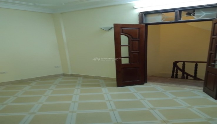 Cho thuê nhà ngõ ô tô Nguyễn Ngọc nại - 5 tầng - 35m - 14 triệu LH 0934688687