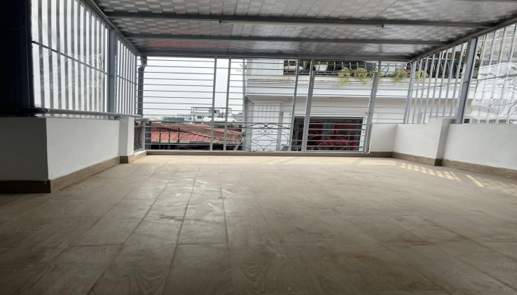 CHO THUÊ NHÀ NGÕ THỊNH HÀO 1, 6 TẦNG, DT SÀN 25M2 - CÓ THANG MÁY - Ở, VP, KD CÁC MÔ HÌNH ĐỀU ĐỈNH, GIÁ 20 TRIỆU/THÁNG LH ngay 0936397767