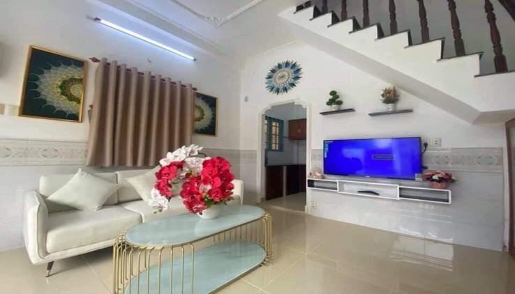 Nhà 3 tầng - 26m2 ( 4 x 7 ) Quang Trung - P10 - GV - Giá chỉ 2.85 tỷ. 
Nhà mặt tiền hẻm HXH THÔNG.