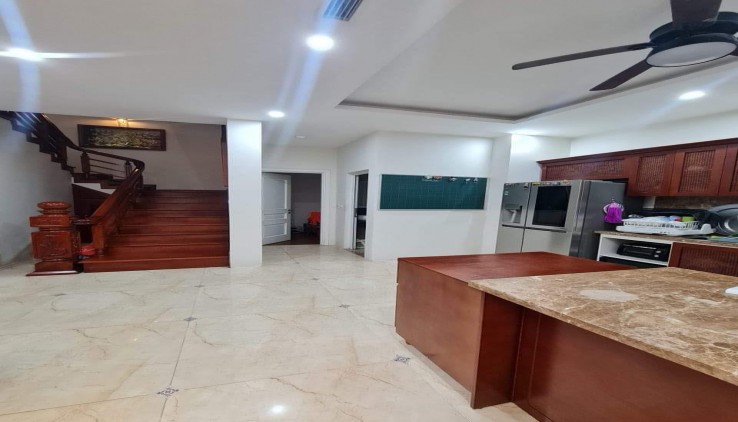 Tôi cần cho thuê biệt thự khu đô thị An Hưng làm văn phòng DT 240m2-4 tầng- Giá 40 tr (Có thương lượng) -0865089699
