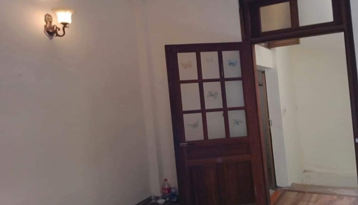 Cho thuê nhà trong ngõ đê la Thành - Đê La Thành, DT 22m - 4tầng - Giá 8,5tr 0377526803