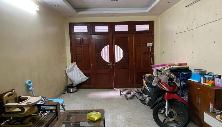 Cho thuê nhà trong ngõ Giáp Nhị - HM, DT 32m - 5tầng 3 ngủ - Giá 9 tr 0865089699
