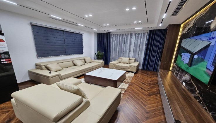 Bán nhà Bồ, Long Biên, Đề 55m,  4 tầng, 4,6 m, siêu rẻ HIẾM.