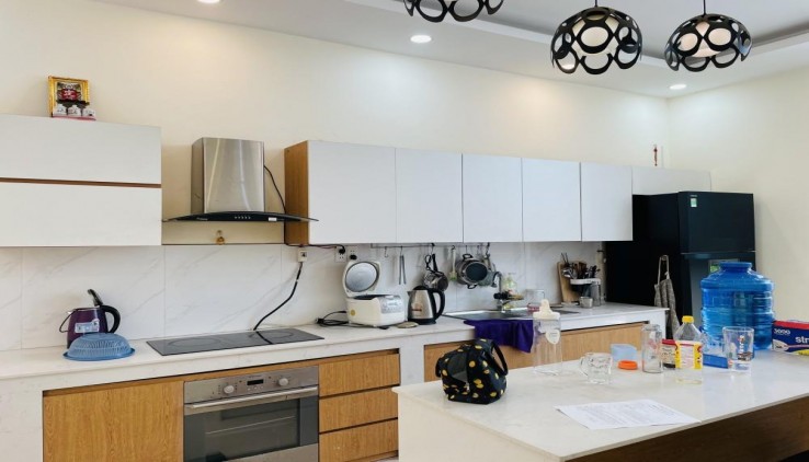 LÊ ĐỨC THỌ - P15 - ĐƯỜNG NHỰA 10M THÔNG KINH DOANH - NHÀ ĐẸP 3 TẦNG - 100M2 - 4x25m - CHỦ NGỘP NGÂN HÀNG GIẢM GẤP 9,5 TỶ XUỐNG 8,2 TỶ. CHỐT.