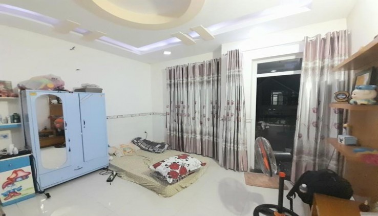 GIÁ BAO ĐẦU TƯ - Chỉ 4.7 tỷ _ 5 tầng_ 5PN - Hẻm 6m nhựa ,xe tải thông. P15 - Tân Bình_  sát Cổng sau Sân Bay .