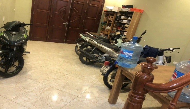 Cho thuê nhà nguyên căn tại Bạch Đằng Hai Bà Trưng Hà Nội, - Giá thuê chỉ 13 Triệu, Diện tích: 50m x 4 tầng nhanh thì còn 0865089699