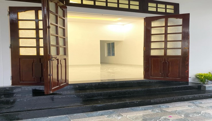 Bán Nhà 2 Phòng Ngủ, Mặt Tiền Đường Lịch Đợi. Chỉ Hơn 2 tỷ