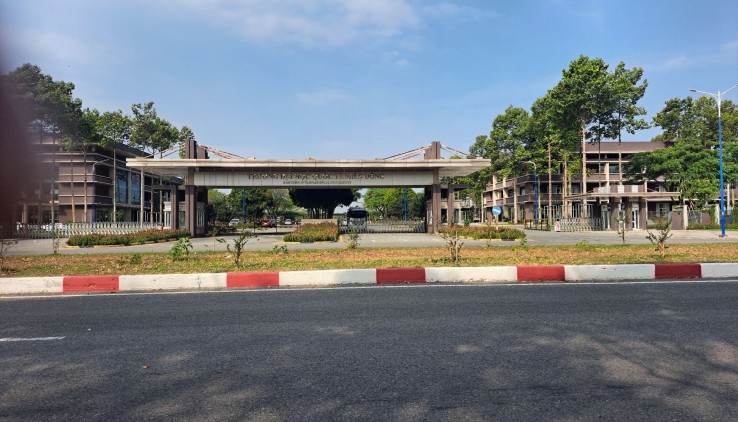 Căn hộ 117m tại thành phố mới Bình Dương cần cho thuê giá chỉ 8tr5 tháng
