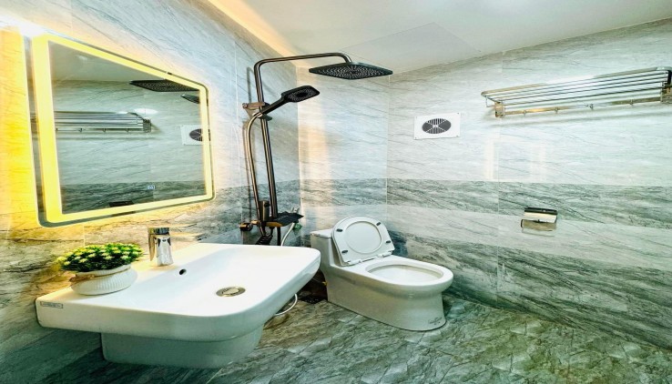 Siêu phẩm ngõ thông kinh doanh Đê La Thành Đống Đa 22m2 4T 3.5MT giá chào 3 tỷ Phải thật nhanh
