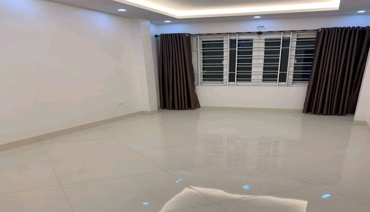 Cho Thuê nhà Ngõ Đội Cấn, Ba Đình, DT 35m- 5,5 tầng - 3 ngủ, 3 WC, giá 14 triệu. 0865089699