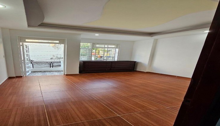 3.85 tỷ - HẺM XE HƠI 4 CHỖ - ĐS 3 NGUYỄN VĂN KHỐI - NGAY CV LÀNG HOA - NHÀ MỚI Ở NGAY.