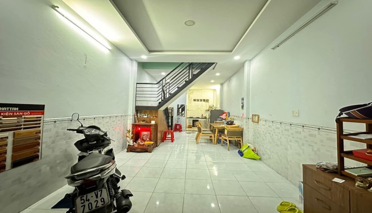 GIÁ BAO ĐẦU TƯ - Chỉ 4.7 tỷ _ 5 tầng_ 5PN - Hẻm 6m nhựa ,xe tải thông. P15 - Tân Bình_  sát Cổng sau Sân Bay .