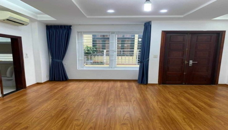 Bán nhà dân xây Kim Mã Ba Đình, mặt ngõ, ngõ thông, KD. 42m 5T MT4.8m. 7.9 tỷ