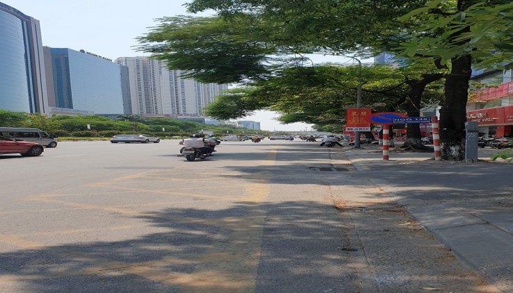 Bán Nhà Phố Trần Duy Hưng Quận Cầu Giấy. 50m Mặt Tiền 4m 13 Tỷ. Cam Kết Ảnh Thật Mô Tả Chính Xác. Chủ Cần Bán Nhanh Để Mua Nhà Mặt Phố. 1140