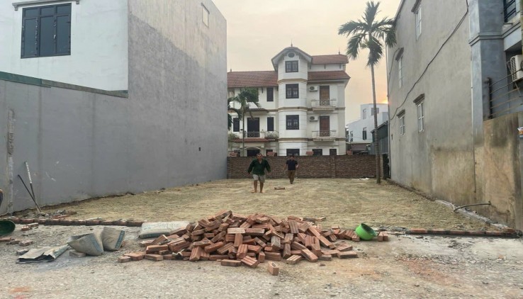 Đất 63.6m2, 2.x tỷ (x nho nhỏ), tk4, mặt đường kinh doanh trung tâm xã Phú Nghĩa Chương Mỹ