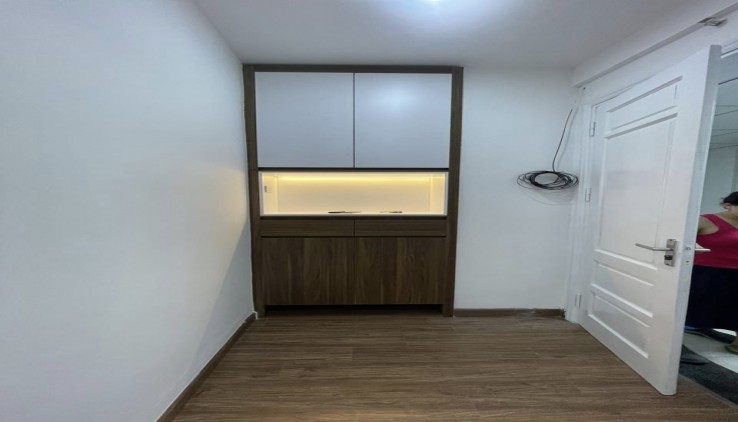 Toà chung cư  CT1A KĐT Thành phố giao lưu, vị trí đẹp nhất khu đô thị, nằm trên mặt phố Phạm Văn Đồng, nối thông các tuyến phố chính của Thủ đô, với