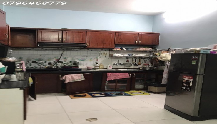 Bán nhà Đoàn Văn Bơ - Quận 4 - 80m2- ngang 5m - 3 tầng - giá bán nhỉnh 7 tỷ tl