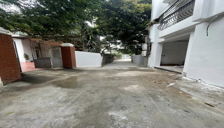 Cc gửi bán 50.68m2, mt 4.2m, đất tặng nhà 3 tầng, tk1, đất đấu giá An Thắng, Biên Giang, Hà Đông, ô tô vào, có thể kd văn phòng, spa, đầu tư cho thuê.