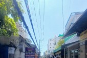 Bán nhà Huỳnh Tấn Phát, Bình Thuận, Quận 7,
DT 72m2 x 3 tầng (4.75x15),
Giá 8,9 tỷ thương lượng